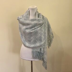Women’s Kunalpaca Chevron Patterned Scarf in Light Blue/Grey  and White